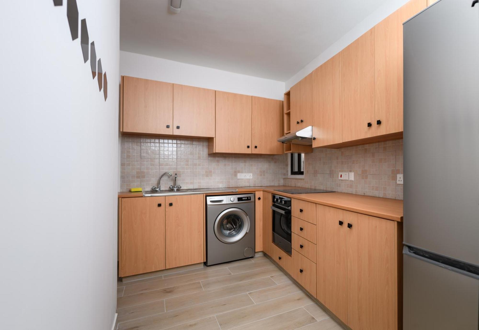 Ollies 3 Bedroom Apartment Larnaca Exteriör bild