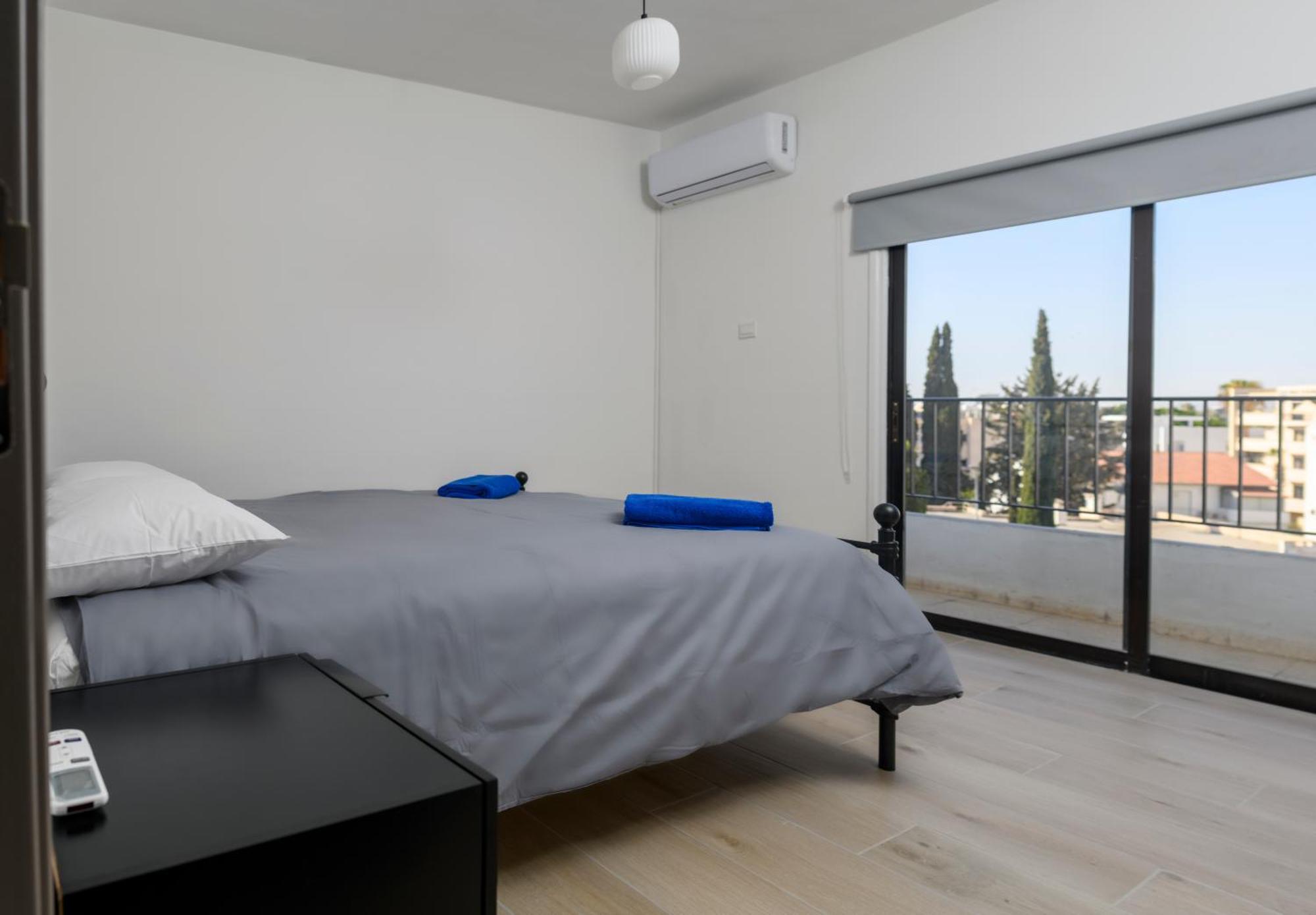 Ollies 3 Bedroom Apartment Larnaca Exteriör bild