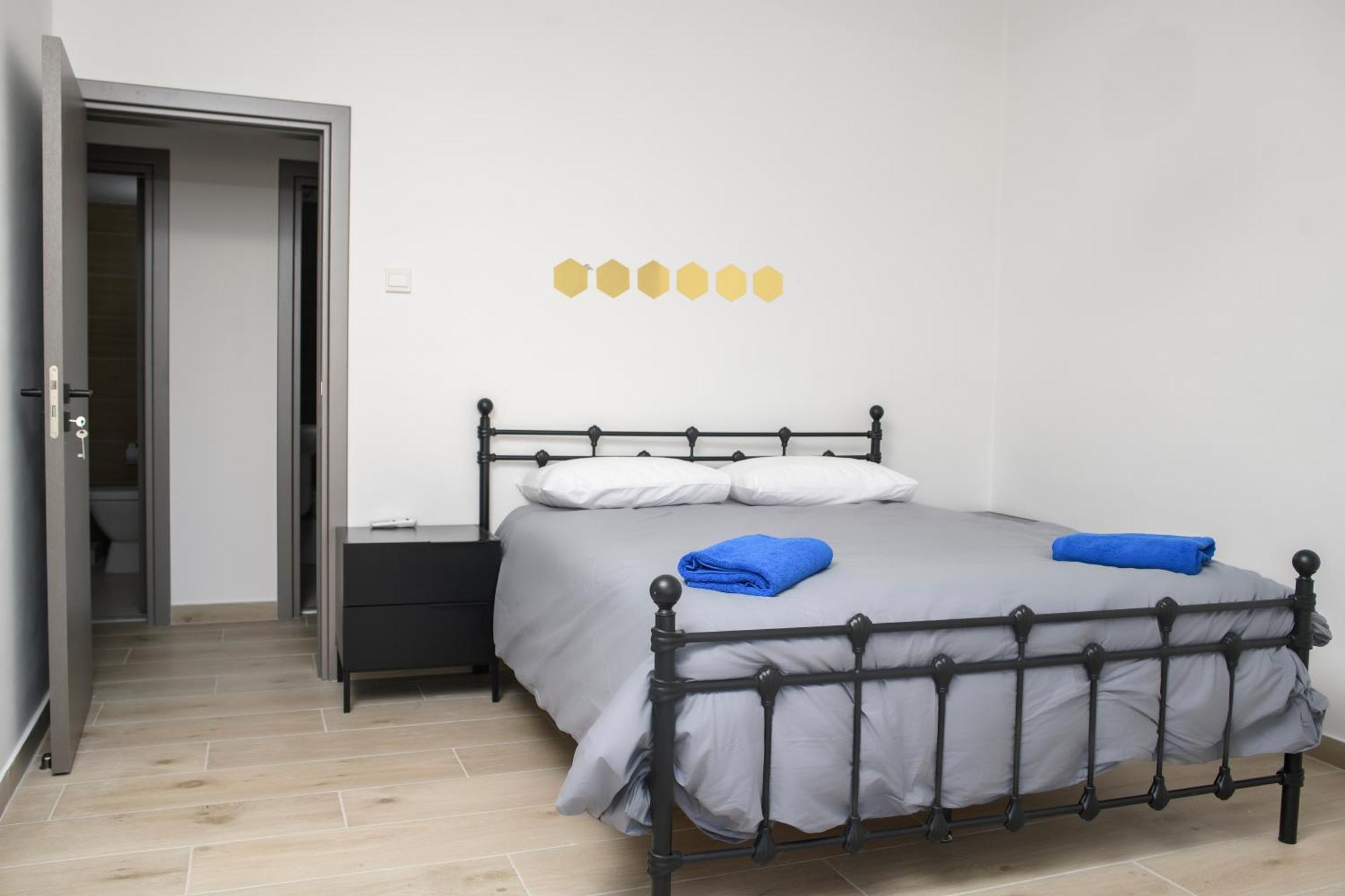 Ollies 3 Bedroom Apartment Larnaca Exteriör bild